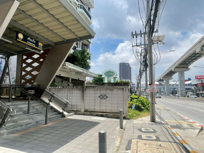 รูป ✨✨✨ขายด่วน! Home Office 106.2 ตร.ว.  🏢 หมู่บ้านลดาวัลย์ ศรีนครินทร์ (ซ.ศรีด่าน 14)  🚆 ติดถนนใหญ่ เดินเพียง 3 นาทีถึง MRT ศรีแบริ่ง - รูปที่ 3/21