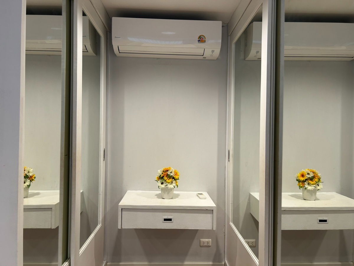 picture For rent  Condo OneX 26 on 10th fl., 1 bd/ 1 bt. 52 sqm, ff,wt Bathtub 30,000 Baht/month. Available now - 5/5