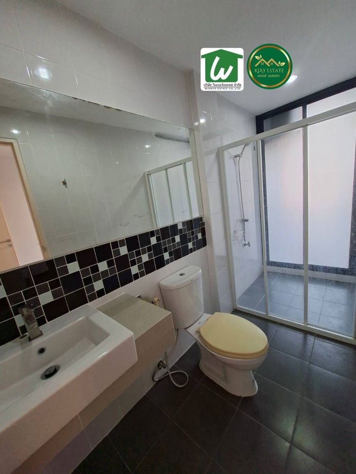 picture Selling a 3.5 -story townhome, HAUS 35 Chaeng Watthana comes in the Modern Loft style. Outstanding, unique, near BTS Srirat and Expressway.  - 18/23