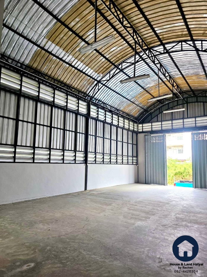 picture New warehouse for rent near Big C Khlong Hae, located in the Fitness Hero alley. ● 1 office room, rent 20,000 baht/month - 8/10