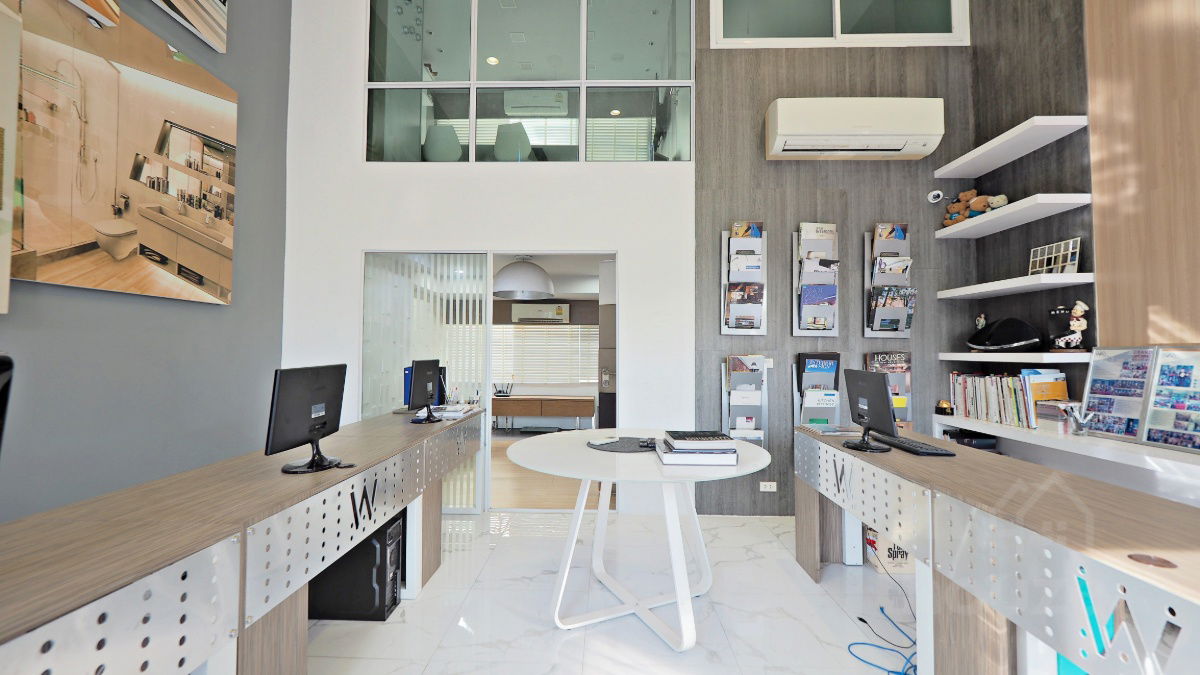 picture Home Office for sale on Rama 3 rd. Land area 24 sq.w. 4.5 storey 3 bths. For sale only 13.5 MB. - 6/24