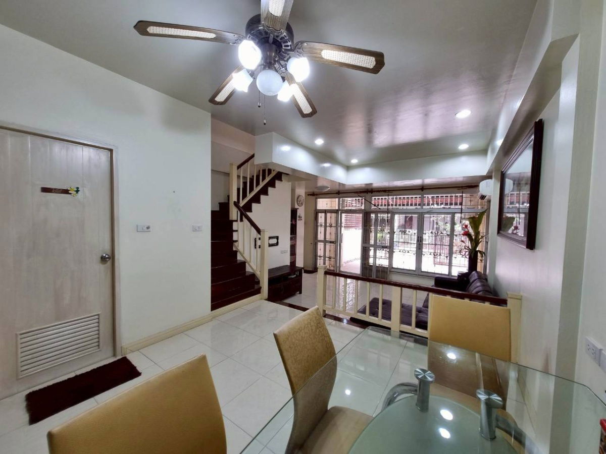 รูป 🏡 ขายทาวน์เฮ้าส์ 3 ชั้น ❤️💛ฟลอร่าวิลล์ ศรีนครินทร์ – สมุทรปราการ💰เพียง 3.19 ล้านบาท - รูปที่ 2/13