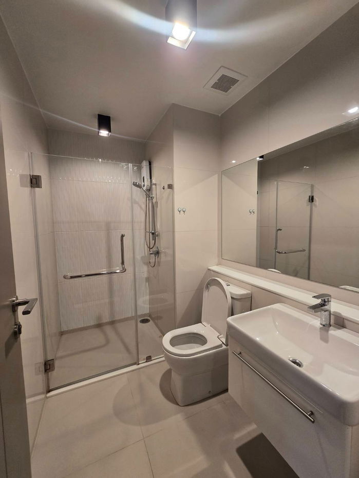 picture  Life Asoke Hype - Nice unit - 30,000 baht, 2 Bedroom,1 Living room (Line ID: meigood777) - 14/14