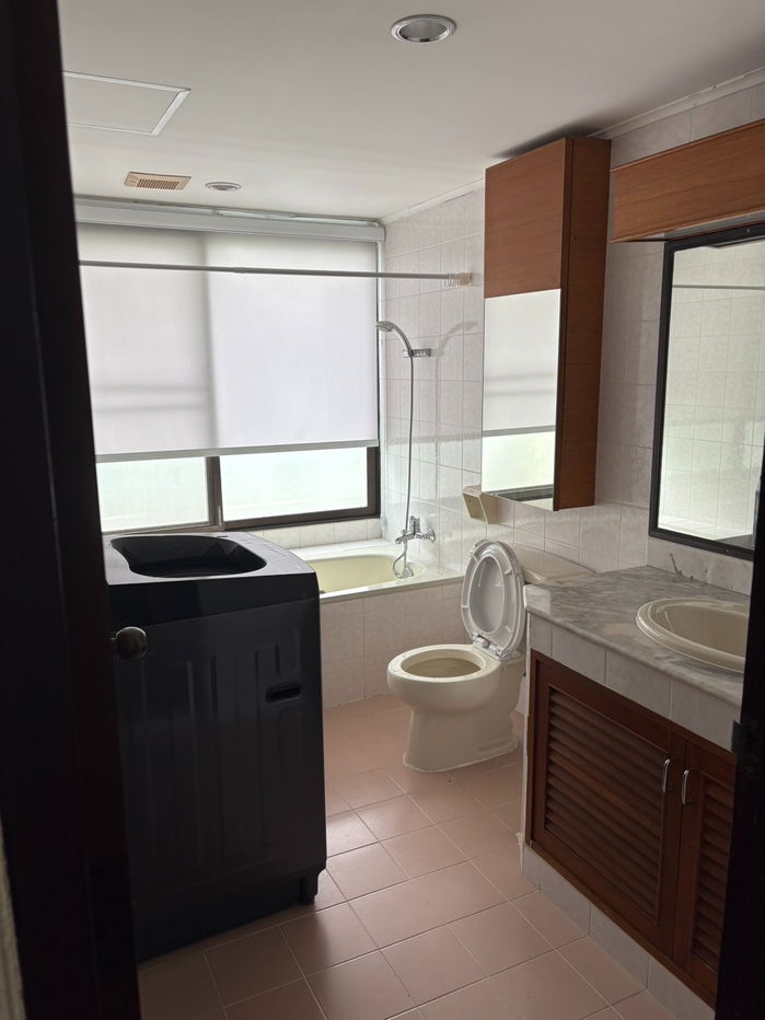 picture Condo for rent in Laem Chabang International Country Club golf course, large room with golf membership - 4/13