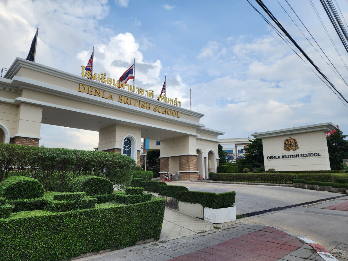 รูป ลดราคา**ขายบ้านเดี่ยว ใกล้โรงเรียนนานาชาติเด่นหล้า 5-7 นาที ในราคา 6.5 ล้านบาท(ราคาดีมาก)** 4 ห้องนอน 3 ห้องน้ำ 3 ที่จอดรถ มีส่วนกลางให้ใช้ - รูปที่ 15/77