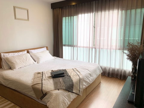 P-41250 ให้เช่าคอนโด บริดจ์ พหลโยธิน 37 Lat Yao, Chatuchak, Bangkok พร้อมอยู่ ราคาถูก Line Id @easythaihome 085-592-2897