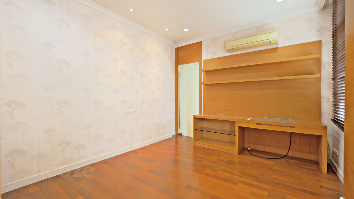 รูป ขายบ้านเดี่ยว 2 ชั้น (หลังมุม) หมู่บ้านนาราสิริ สาทร-วงแหวน 123 ตร.ว. ราคา 13.9 ล้านบาท - รูปที่ 19/23