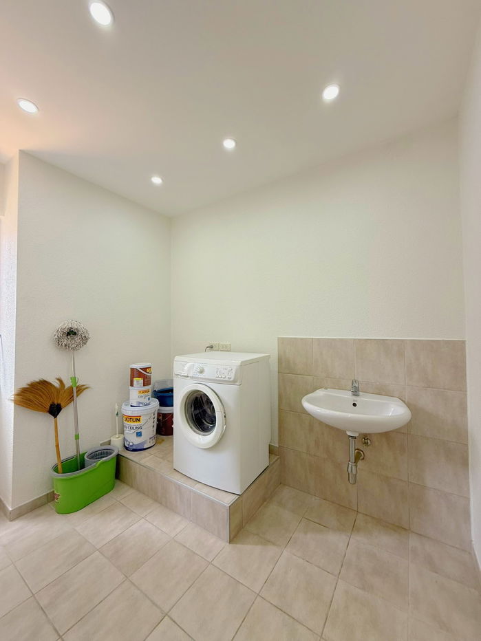 รูป บ้านเดี่ยวให้เช่า – หมู่บ้าน Siam Royal View 3 ห้องนอน  4 ห้องน้ำ  80,000 บาท/เดือน (รวมค่าดูแลสระว่ายน้ำและสวนแล้ว) - รูปที่ 14/17