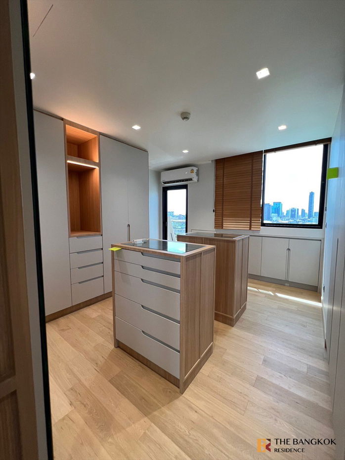 รูป 🏙️ Brand-New Renovation with Full Furniture,Supalai Place Sukhumvit 39 near BTS Phrom Phong - รูปที่ 4/12