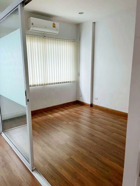 picture NongKhaem Market 328m. Opposite Petchkasem 81 HomePro Petchkasem 1.3 km. 3-story home office for ren - 5/8