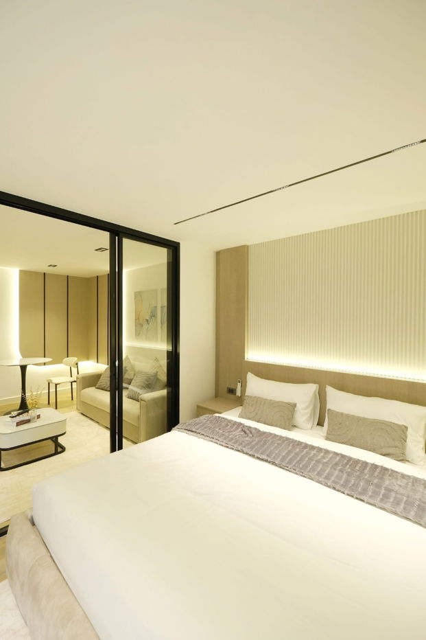 picture Condo for sale in a prime location: Srithana Condo 2, Huay Kaew, Nimmanhaemin. Tel. : 098-9690236 (Janny) - 1/13