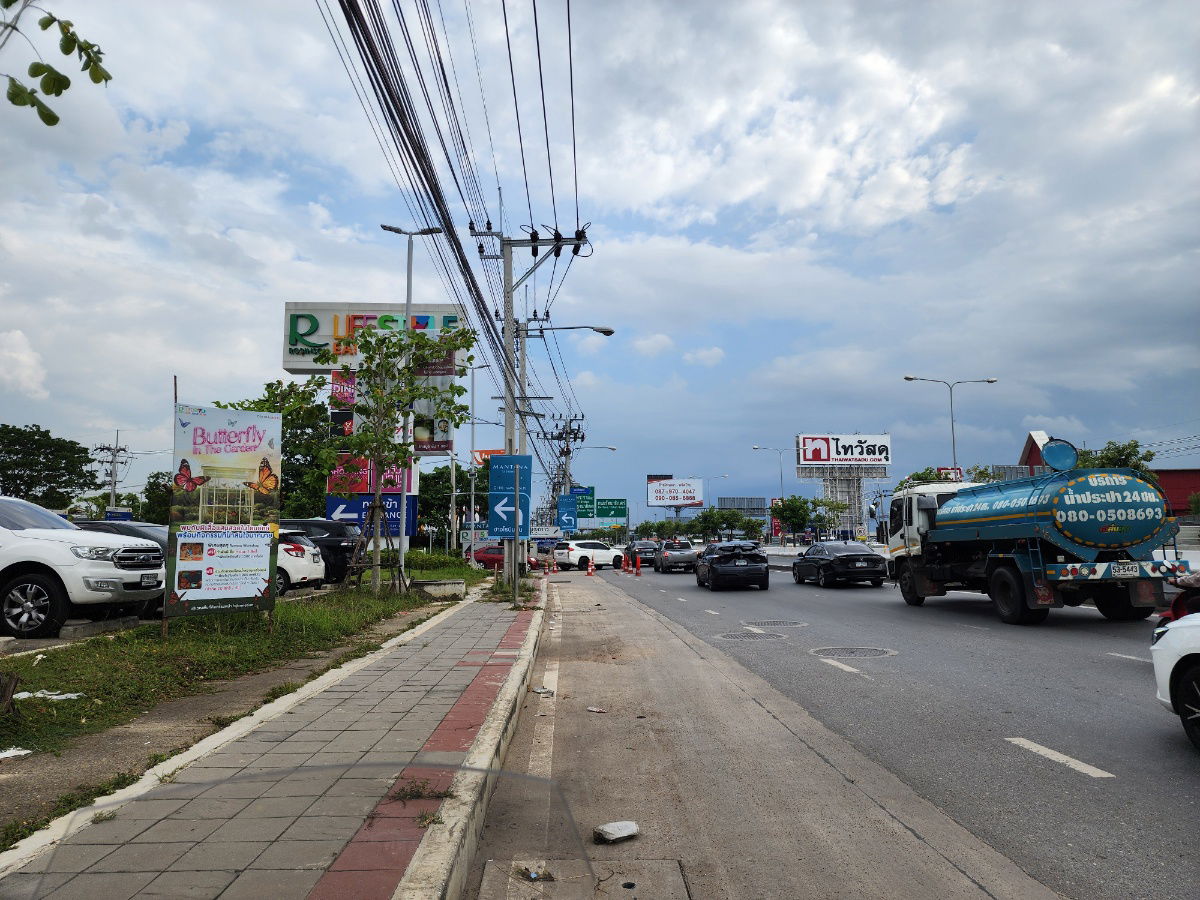 รูป ลดราคา**ขายบ้านเดี่ยว ใกล้โรงเรียนนานาชาติเด่นหล้า 5-7 นาที ในราคา 6.5 ล้านบาท(ราคาดีมาก)** 4 ห้องนอน 3 ห้องน้ำ 3 ที่จอดรถ มีส่วนกลางให้ใช้ - รูปที่ 12/77