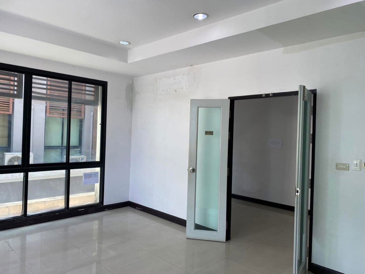 รูป ให้เช่า Home Office 4 ชั้น รีเจ้น รัชดา เหม่งจ๋าย ใกล้ SISB School - รูปที่ 11/17