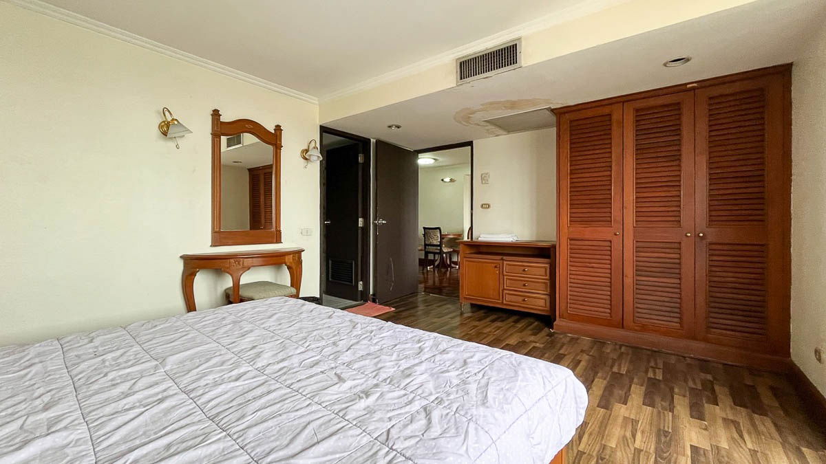 picture Condo for Sale Omni Tower Sukhumvit Nana, 1 Bedroom 57 sqm Fully Furnished Near BTS Nana, Asoke, Ploenchit, One Bangkok, Terminal 21 : YA25S-003 - 5/11