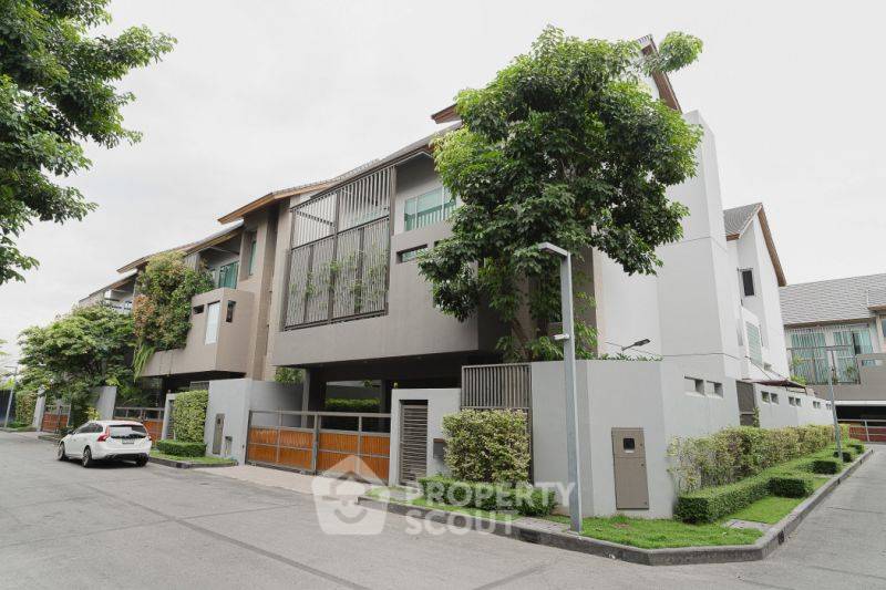 picture 3-BR House at Private Nirvana Residence North-East in Khlong Chan (ID 2147294) - 3/9