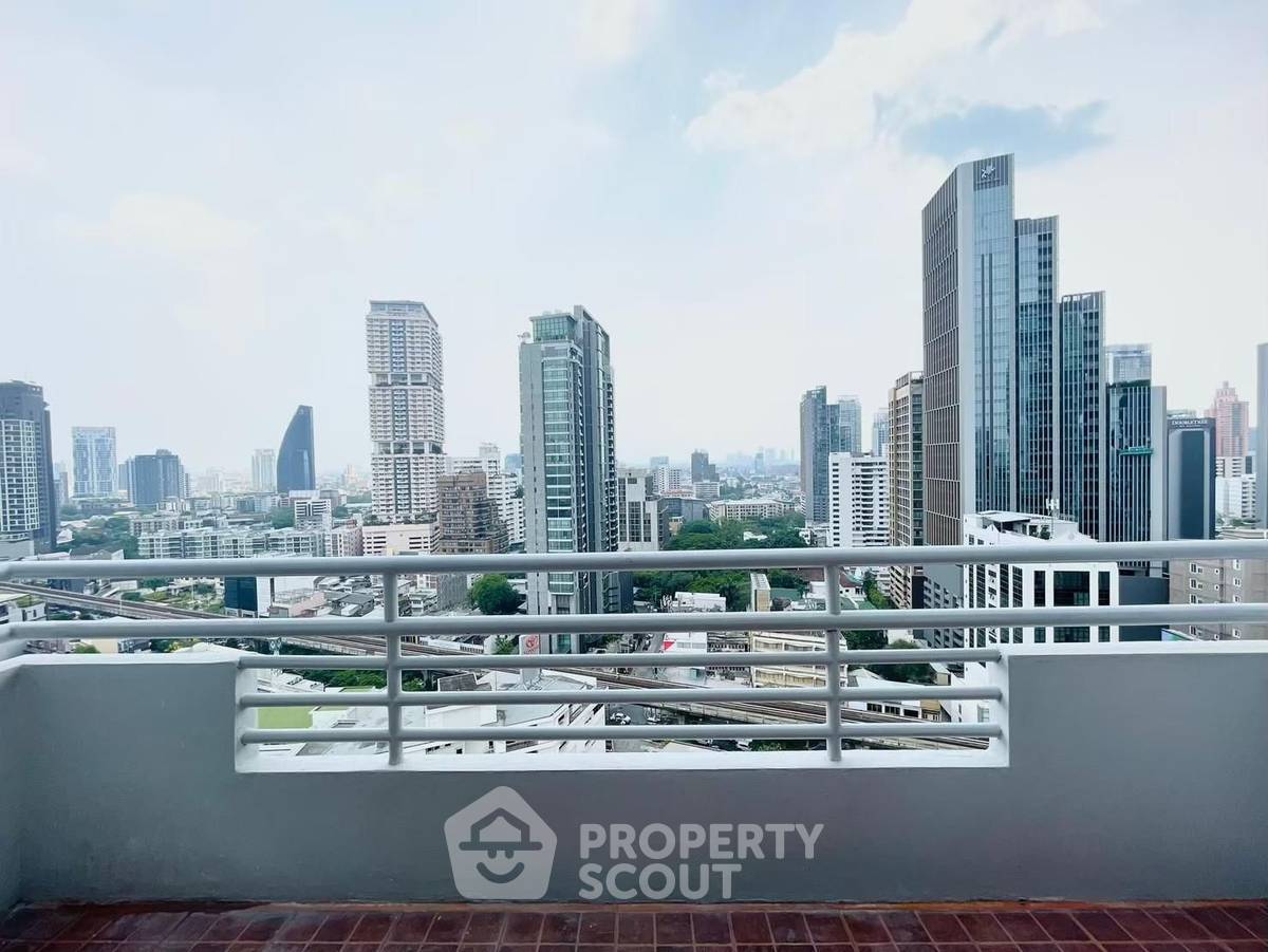 picture 3-BR Condo at Acadamia Grand Tower near BTS Phrom Phong (ID 1822235) - 16/28