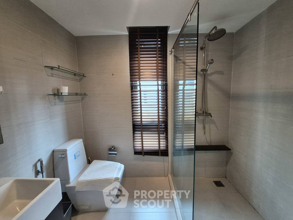 picture 2-BR Condo at Issara @ 42 Sukhumvit Condominium near BTS Ekkamai (ID 2304293) - 20/20