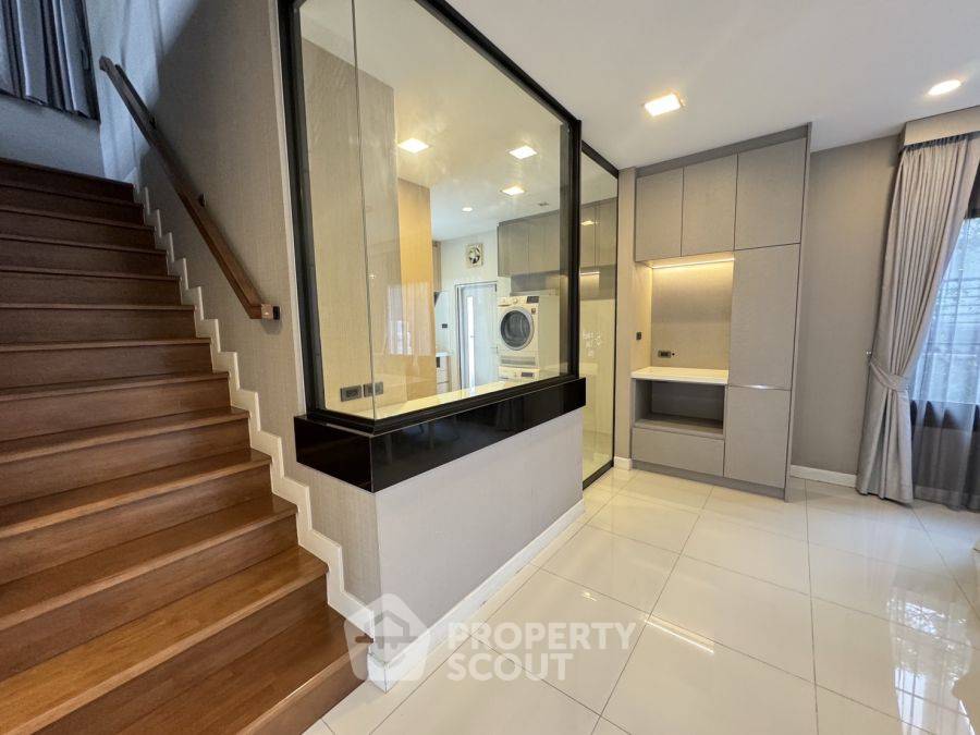 รูป บ้าน 4-ห้องนอน ที่ มัณฑนา เลค วัชรพล ใน ออเงิน (ID 2147304) - รูปที่ 2/10