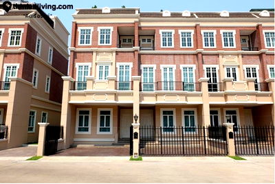เช่าทาวน์โฮม BTS พระโขนง : RENT Luxury Garden Square Sukhumvit 77 near Bangkok Prep School ONNut