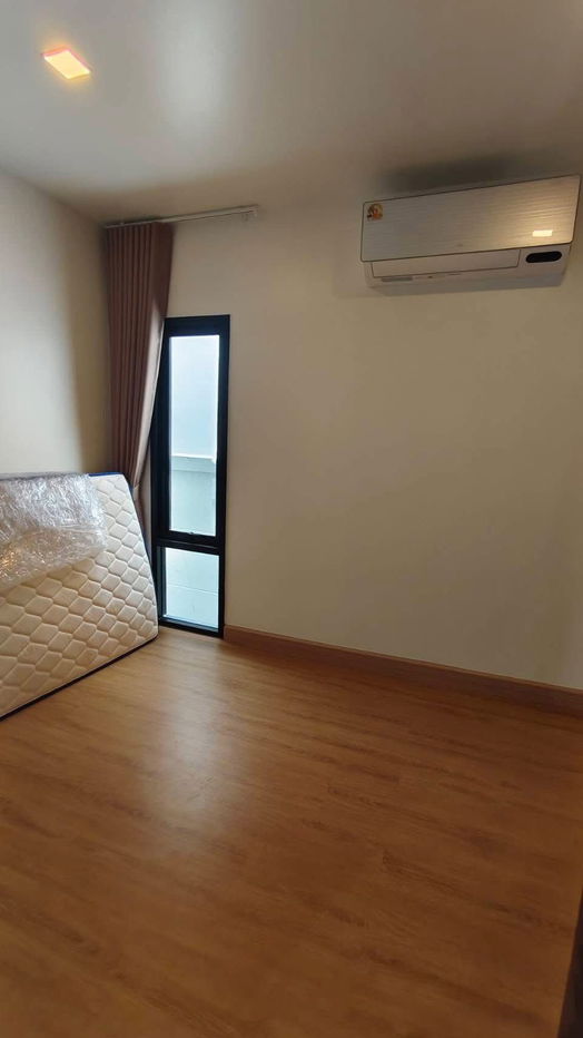 picture For rent: Perfect Place Wongwaen Ramkhamhaeng - 10/22