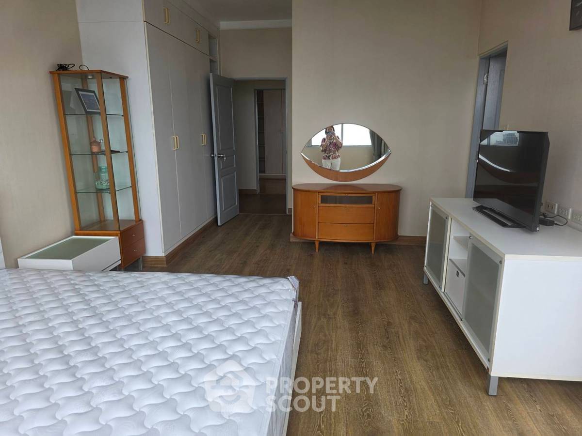 picture 3-BR Condo at The Waterford Diamond Tower Sukhumvit near BTS Phrom Phong (ID 825458) - 18/20