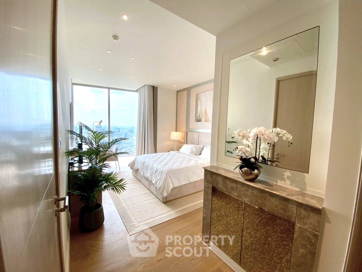 picture 3-BR Condo at Magnolias Waterfront Residences near BTS Saphan Taksin (ID 2306296) - 4/13