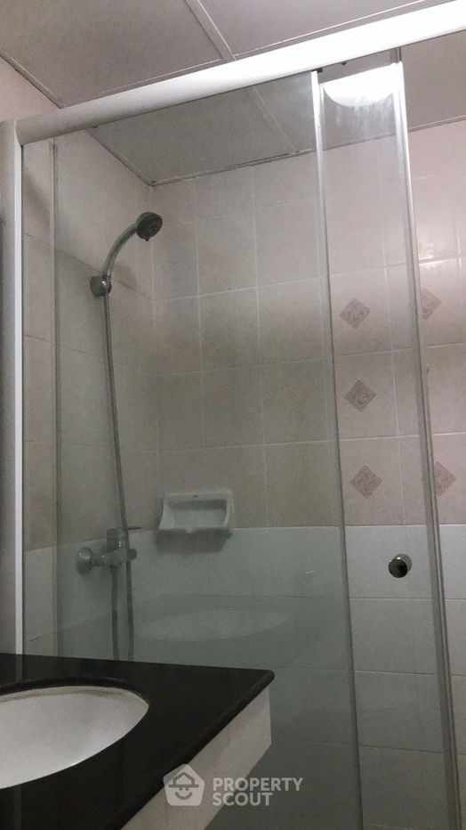 picture 3-BR Condo at SV City Rama 3 Condominium close to Phra Ram 3 (ID 2306039) - 20/20