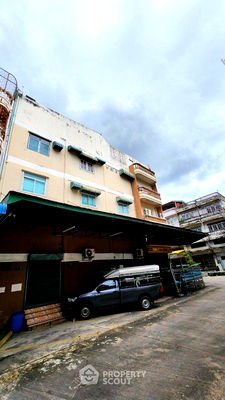 Townhouses for rent เพชรเกษม 102/3 : 1-BR Townhouse in Bang Khae Nuea (ID 2018380)
