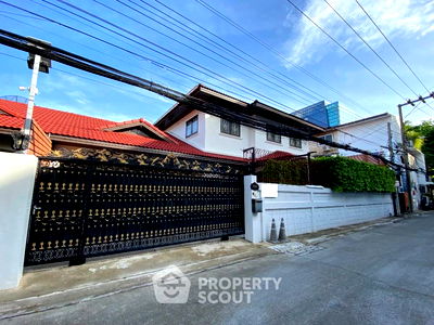 Houses for rent วิทยาลัยพิบูลประชาสรรค์แผนกประถม : 4-BR House near BTS Sanam Pao (ID 1110367)
