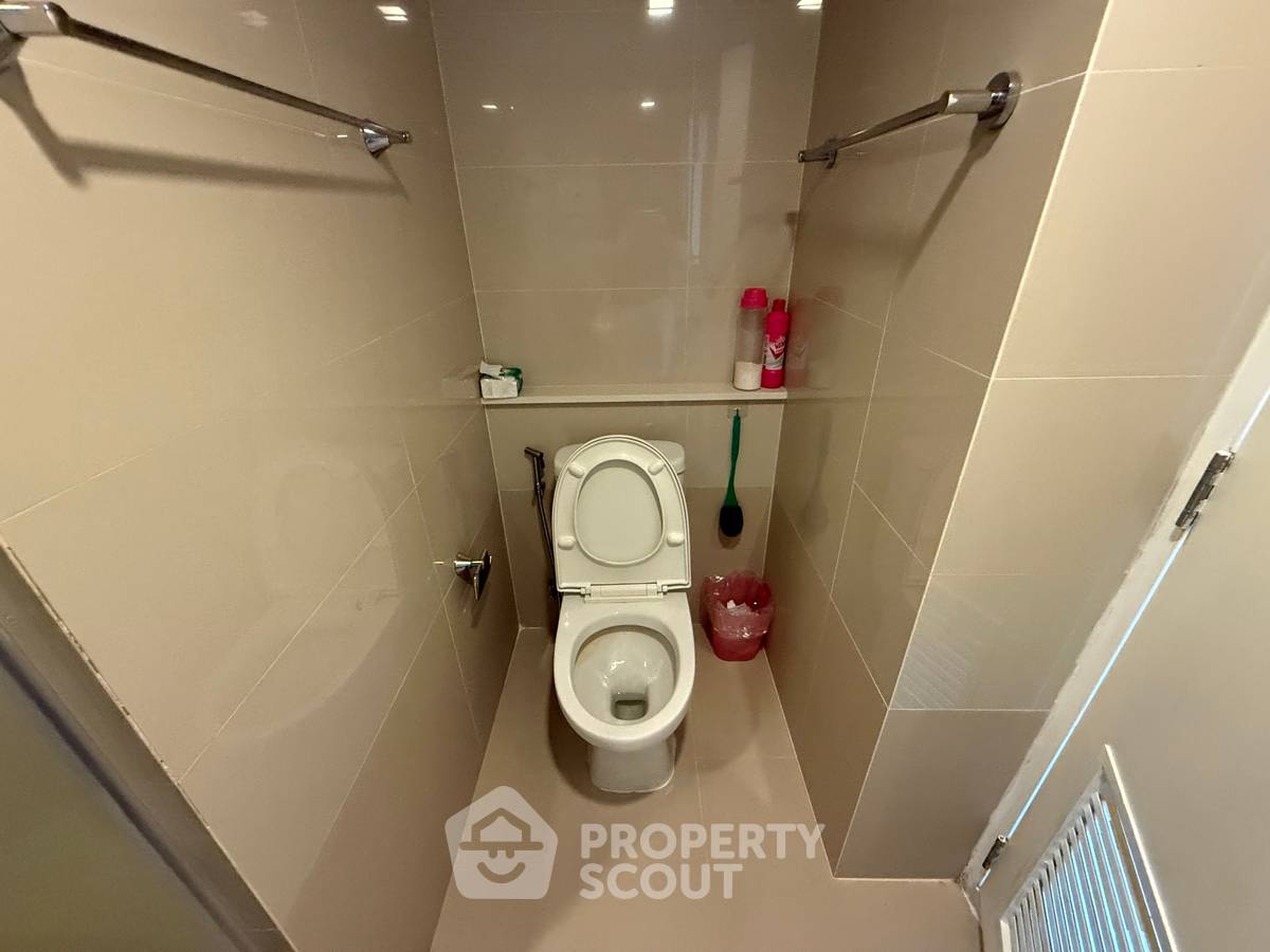 picture 1-BR Condo at Focus Ploenchit near BTS Nana (ID 1891841) - 12/14