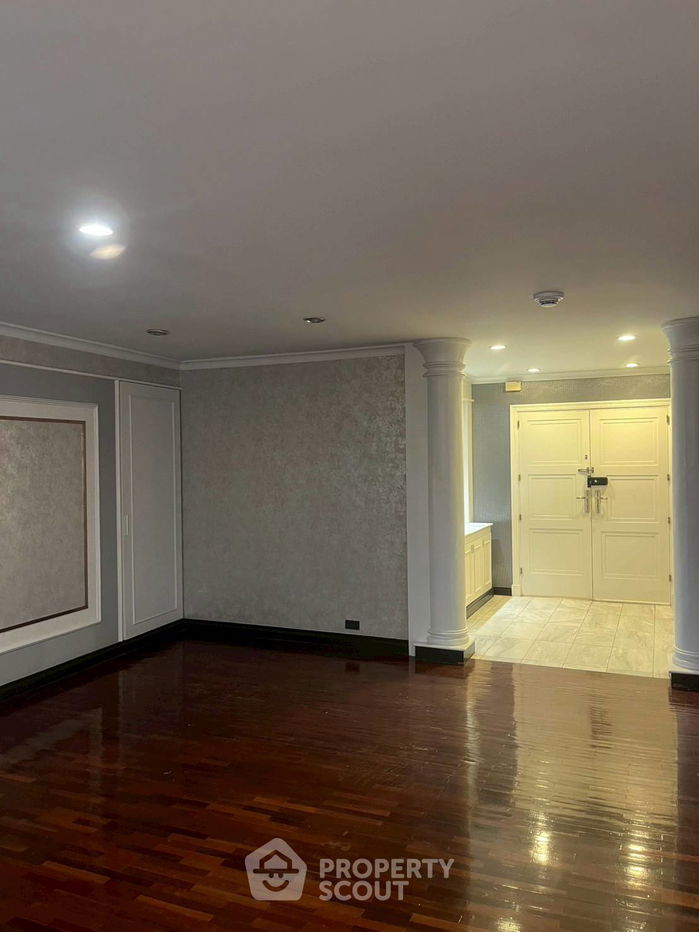 picture 3-BR Condo at President Park Condominium near MRT Queen Sirikit National Convention Centre (ID 2307270) - 4/9