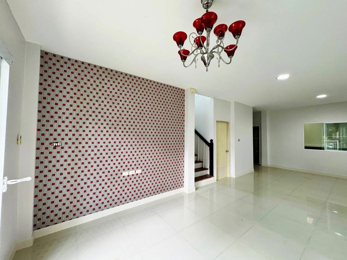picture For Sale: 2-Storey Detached House – Lanceo Ramkhamhaeng–Wongwaen (Mistine) Just 15 minutes from Suvarnabhumi Airport - 7/37