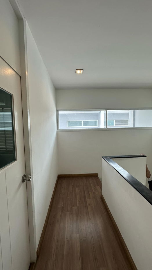 picture For Rent : Townhome Office with Equipment - 4/6