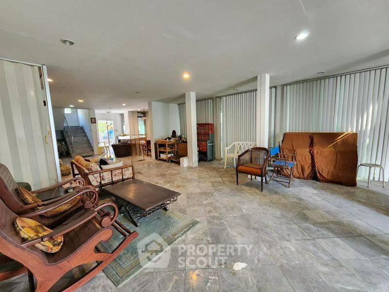 picture 3-BR Condo at Jomtien Yacht Club 1 close to Pattaya (ID 2307933) - 6/16
