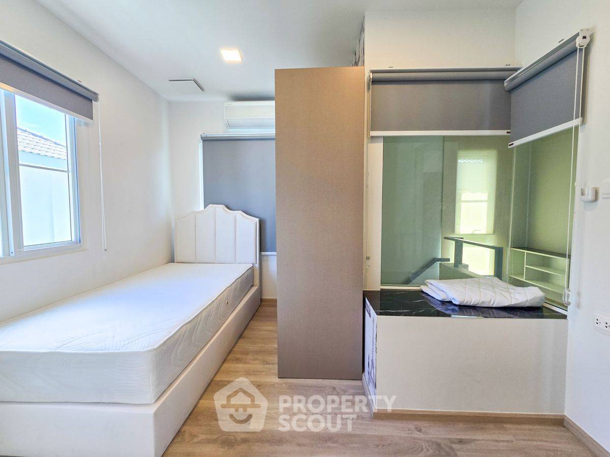 picture 4-BR House at Villaggio 2 Srinakarin-Bangna in Bang Kaeo (ID 2305925) - 11/17