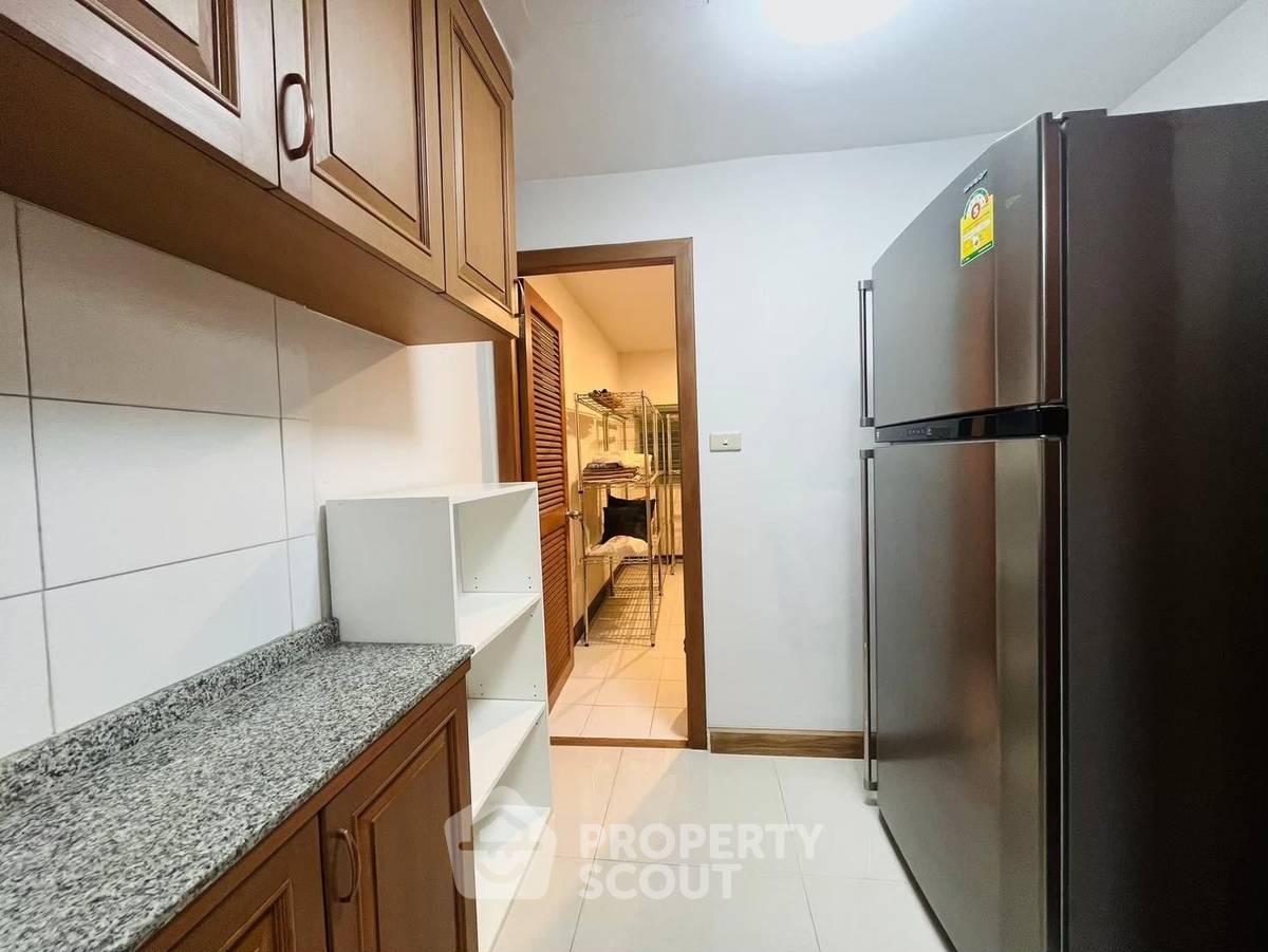 picture 3-BR Condo at Acadamia Grand Tower near BTS Phrom Phong (ID 1822235) - 27/28