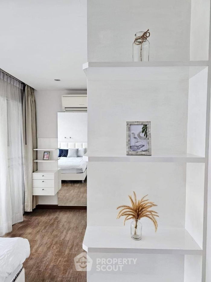 picture 1-BR Condo at J.W. Boulevard Srivara Condominium in Phlapphla (ID 2307336) - 12/23