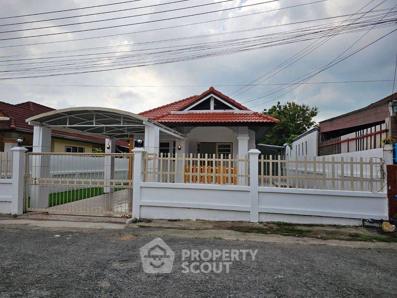 รูป บ้าน 2-ห้องนอน ใน สัตหีบ (ID 2135424) - รูปที่ 1/13