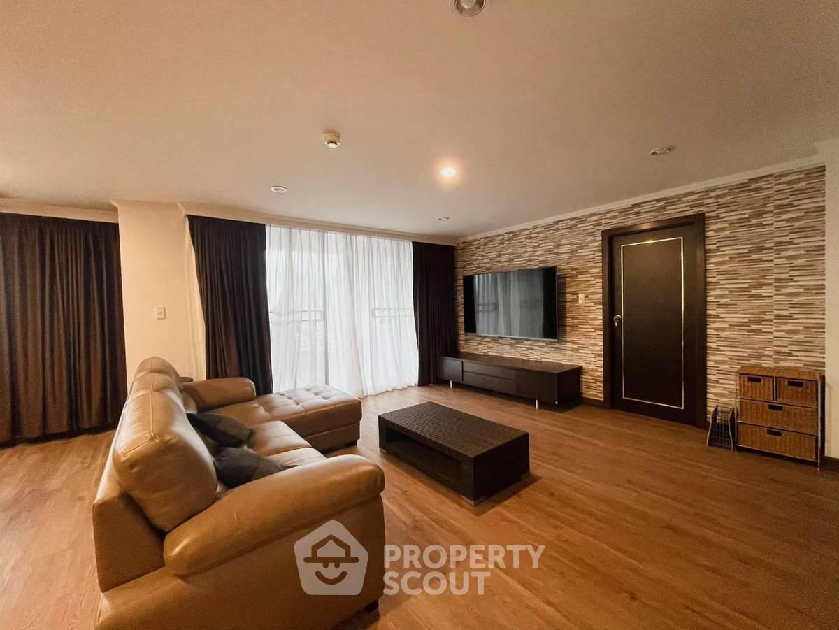 picture 3-BR Condo at Acadamia Grand Tower near BTS Phrom Phong (ID 1822235) - 3/28
