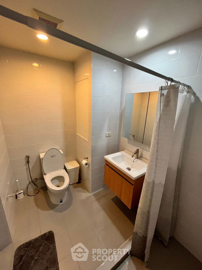 picture 1-BR Condo at The Seed Musee Sukhumvit 26 near BTS Phrom Phong (ID 2307839) - 8/9
