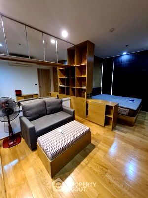 คอนโด ไอคอนสยาม : คอนโด สตูดิโอ ที่ ฟิวส์ สาทร-ตากสิน ใกล้ BTS วงเวียนใหญ่ (ID 2306584)