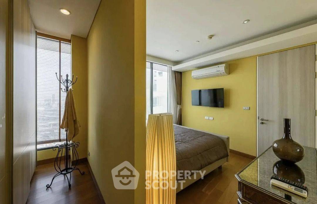 picture 2-BR Condo at The Lumpini 24 near BTS Phrom Phong (ID 1895455) - 9/17