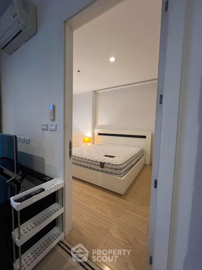 picture 1-BR Condo at T.c. Green Rama 9 near MRT Phra Ram 9 (ID 2304065) - 3/10