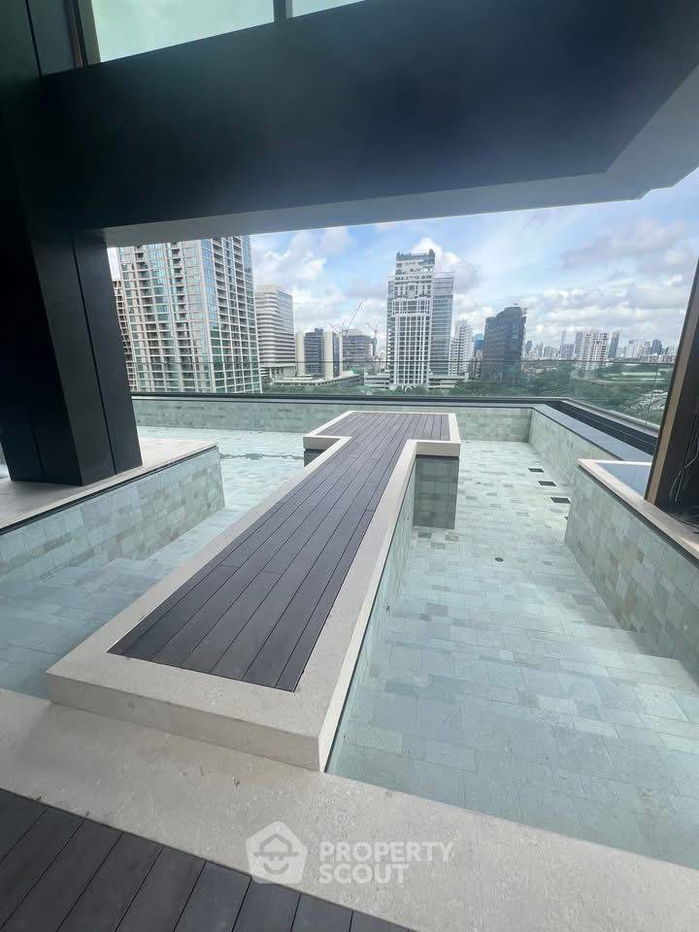 รูป คอนโด 2-ห้องนอน ที่ นิมิตร หลังสวน ใกล้ BTS ราชดำริ (ID 2305415) - รูปที่ 2/5