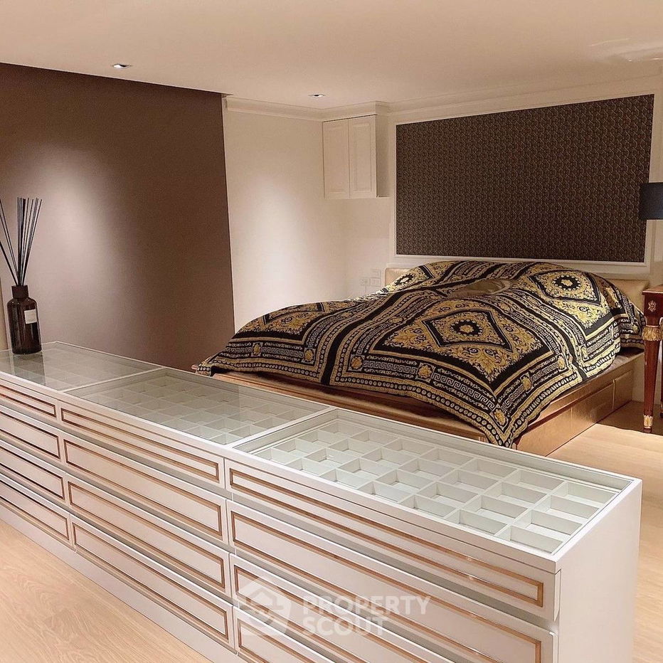 picture Unique duplex home with garden access in the heart of Soi Langsuan for sale (Freehold) (ID 1734676) - 13/23