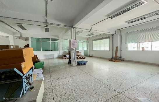 รูป ขาย ตึกแถว 4 คูหา 57 ตรว 4 ชั้นครึ่ง  เดินไป MRT  สถานี ลาดพร้าว 101 ได้  เหมาะทำโรงงาน มีใบรง - รูปที่ 4/12