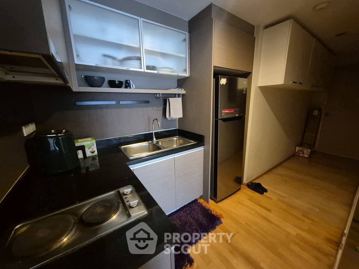 picture 2-BR Condo at Issara @ 42 Sukhumvit Condominium near BTS Ekkamai (ID 2304293) - 7/20