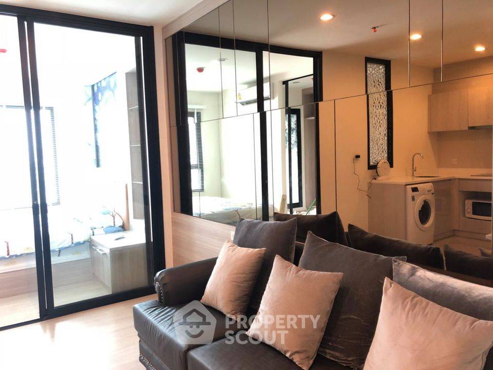 picture 1-BR Condo at Life Asoke near ARL Makkasan (ID 824847) - 1/5