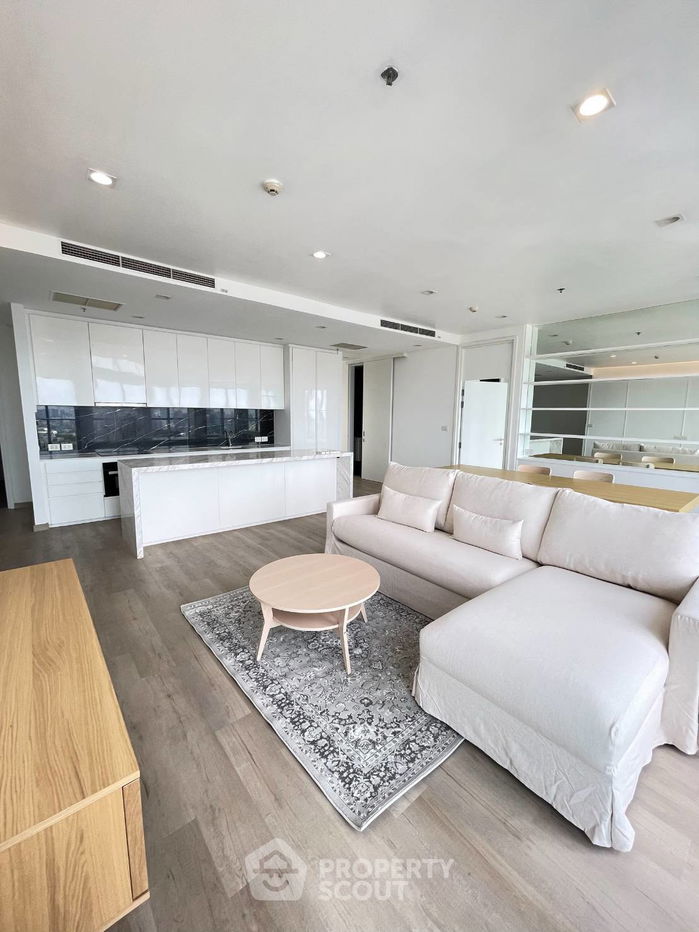 picture 3-BR Condo at Noble Ploenchit near BTS Phloen Chit (ID 2304069) - 3/9