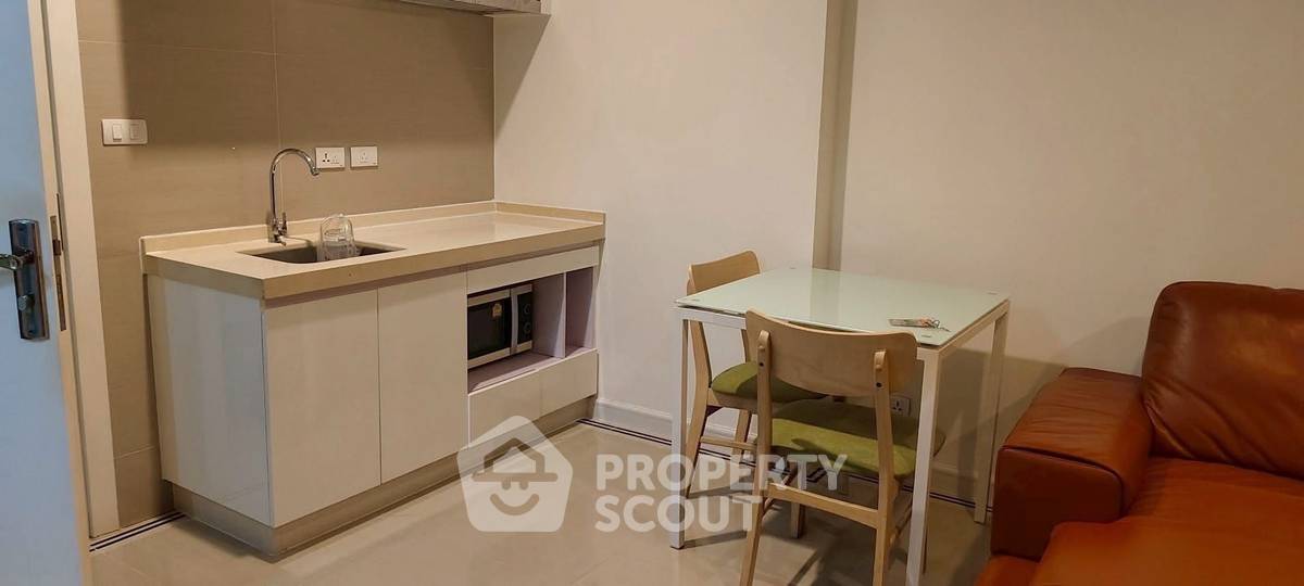 picture 1-BR Condo at T.c. Green Rama 9 near MRT Phra Ram 9 (ID 2304065) - 9/10